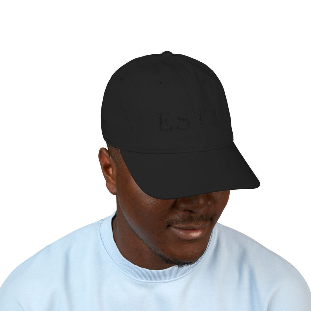 The Typese ESTJ organic cap, black black, person 1 front